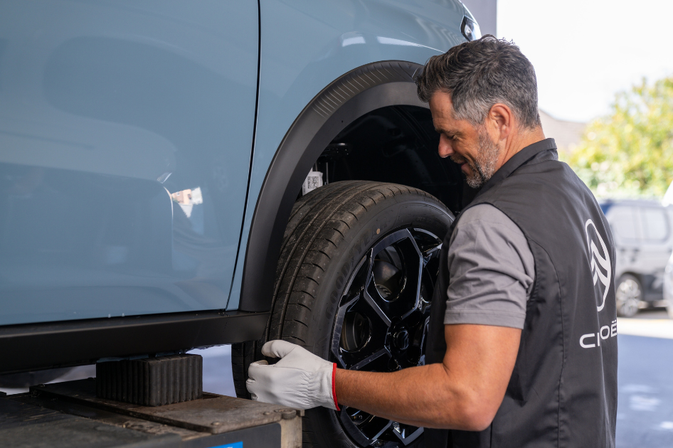 KDAJ IN ZAKAJ PREOBUTI VAŠEGA JEKLENEGA KONJIČKA?